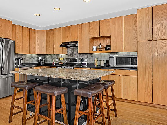 4th image of 5317 S Drexel Ave #1