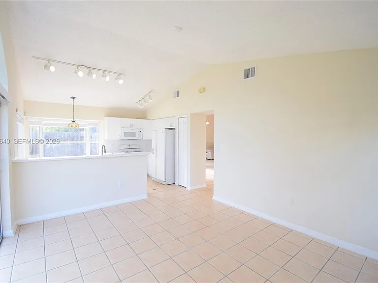 15860 SW 77th St — Photo 12