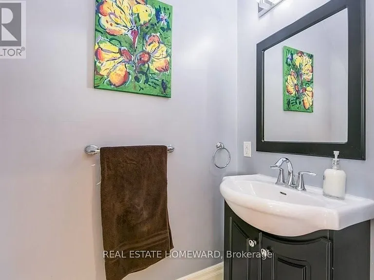 76 Redwood Ave — Photo 11