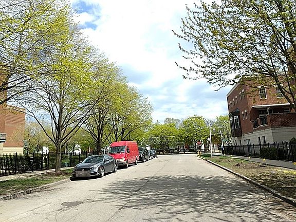 5th image of 1142 E 46th St #1