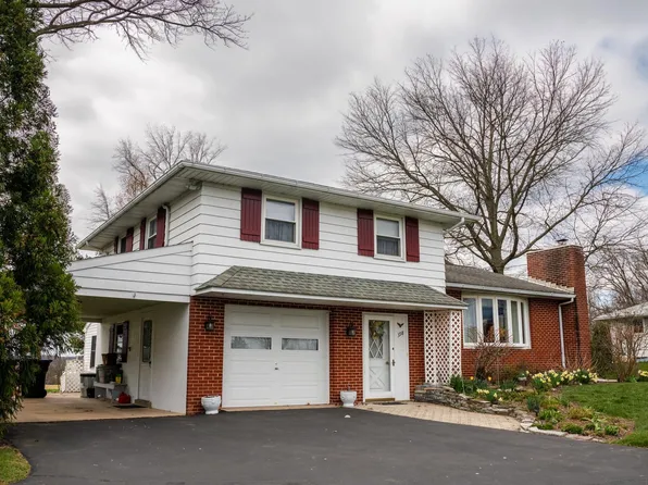 398 Hoffmansville Rd, Bechtelsville, PA 19505