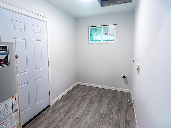 2nd image of 2102 Norman St
