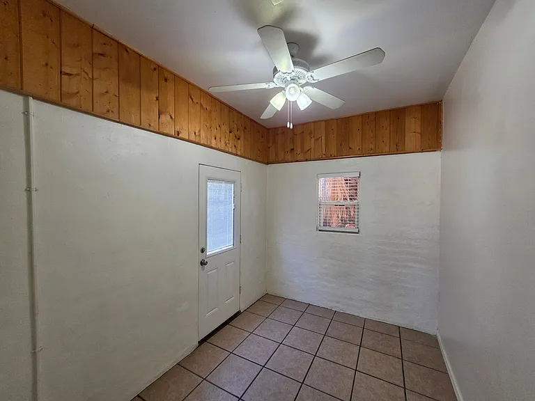 2145 W Wilshire Dr — Photo 23