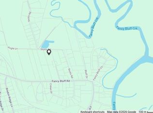 221 Stutts Rd, Brunswick, GA 31523