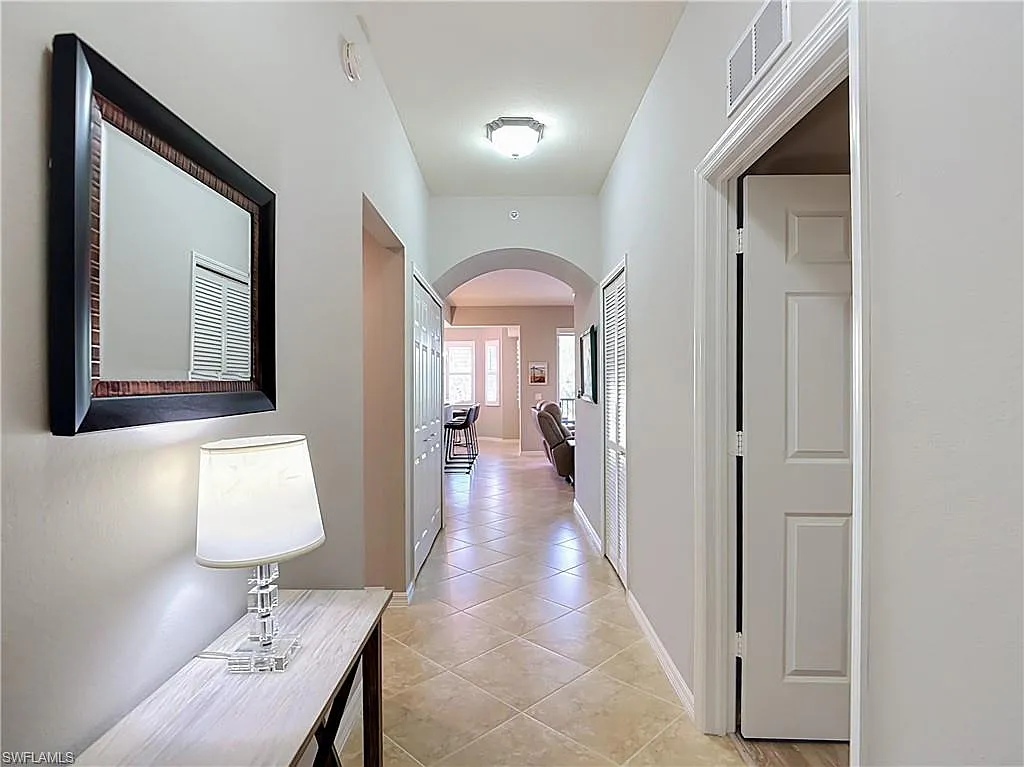 2 bed, 2.0 bath, 1232 sqft, $6,500 — Photo 4