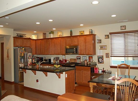 4th image of 7408 14th Pl SE