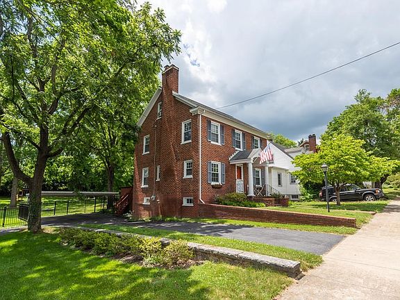5th image of 211 Sunrise Ave