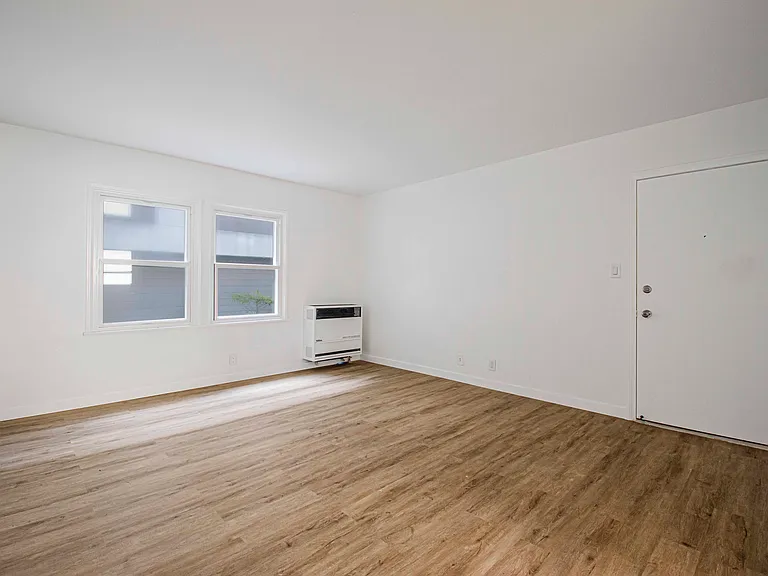 8748.5 Belford Ave #8748.5 — Photo 13
