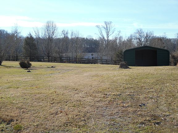 Gravel drive to MobHom pad
