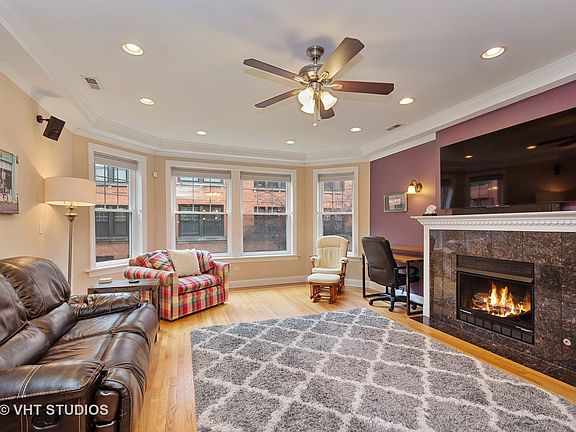 3rd image of 1114 W Pratt Blvd APT 1S