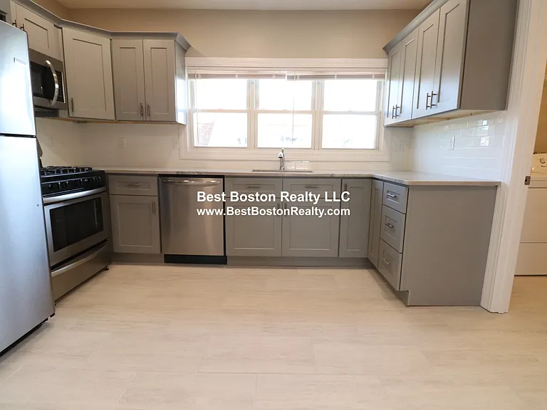 317 Main St #3 — Photo 22