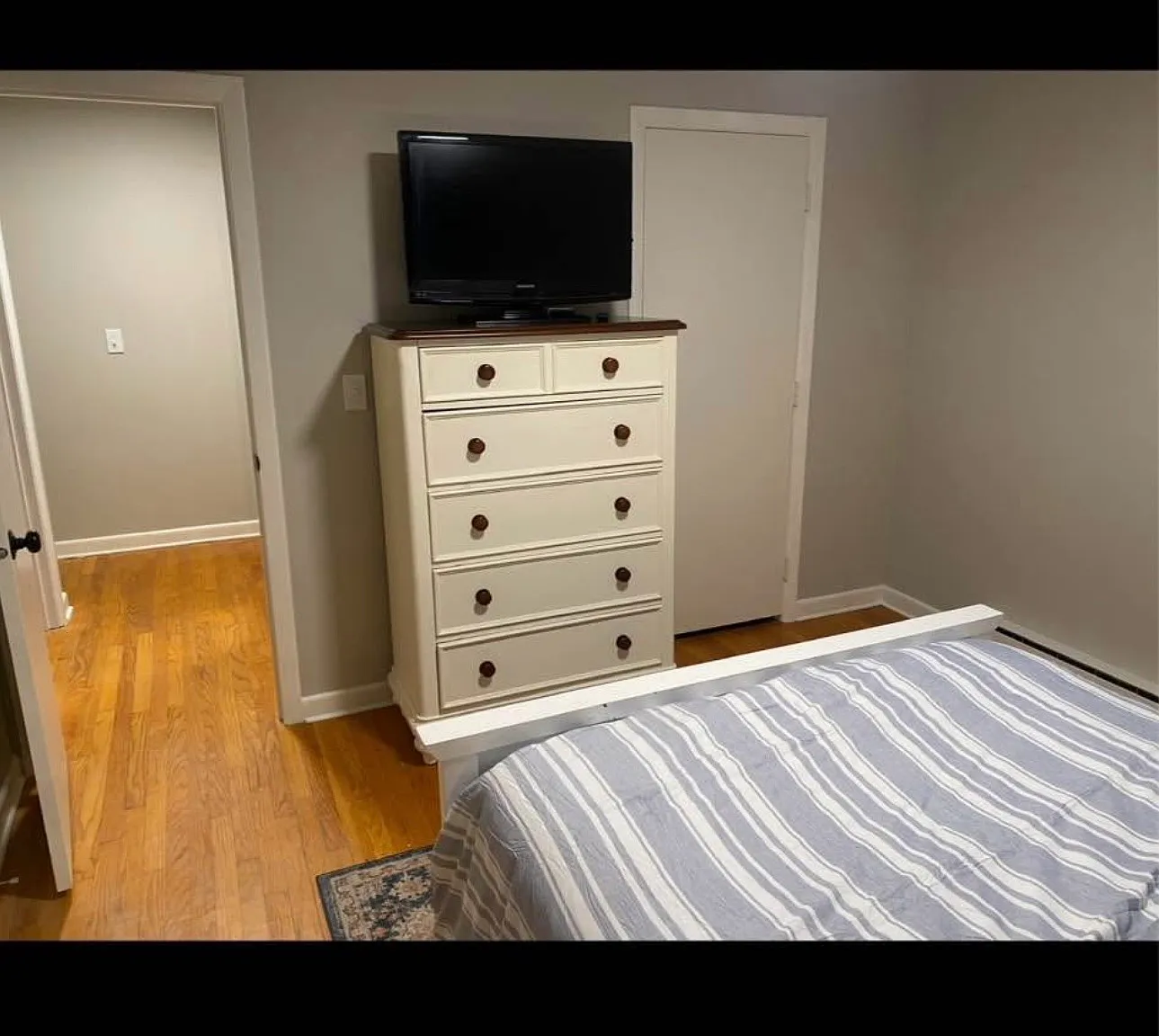 2 bed, 900 sqft, $2,600 — Photo 2