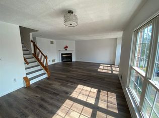 60 Cottonwood St, Jersey City, NJ 07305