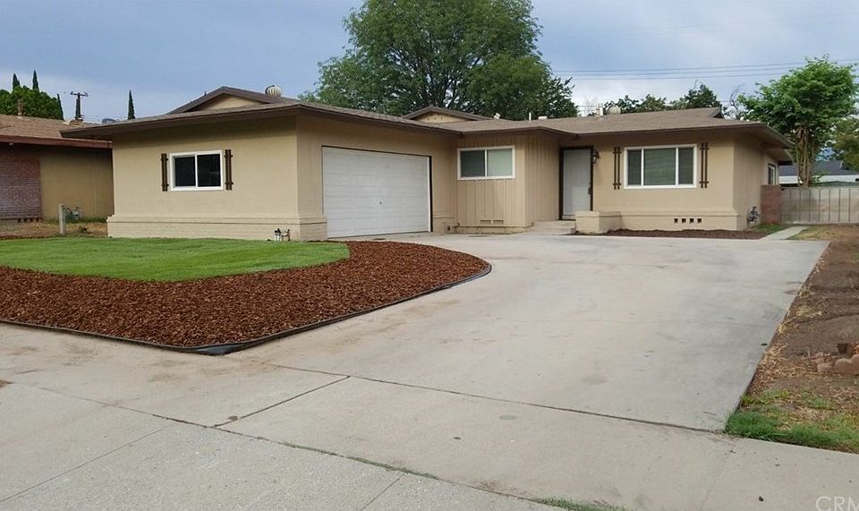 1st image of 1475 Flores St
