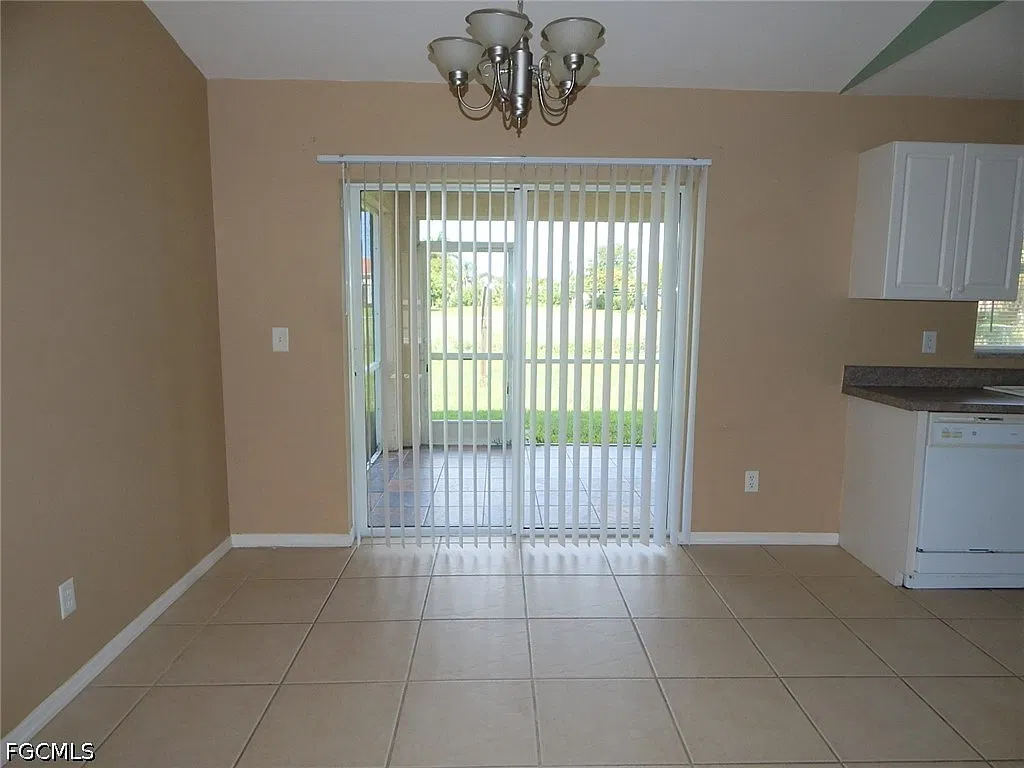 3 bed, 2.0 bath, 1212 sqft, $1,650 — Photo 4