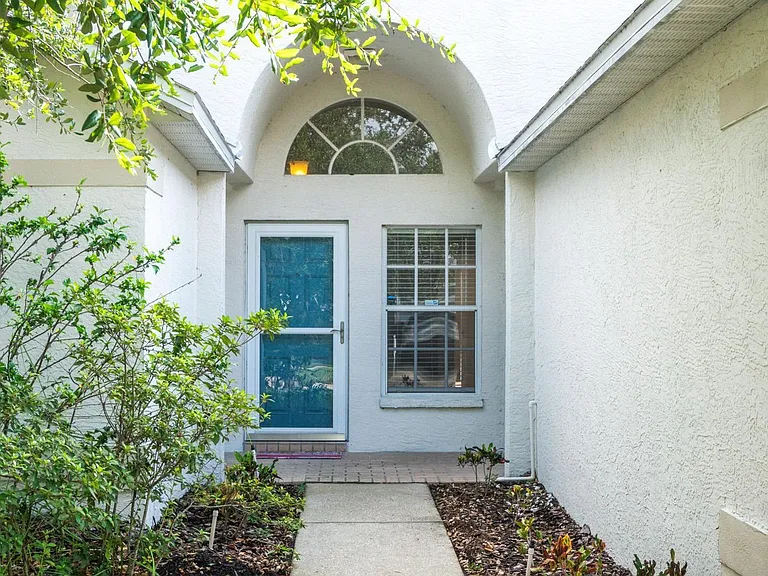 10815 Lakeside Vista Dr — Photo 2