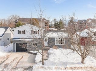 5 Glenview Ave, Springwater, ON L0L1P0