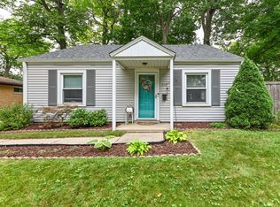 1018 S 105th St, West Allis, WI 53214