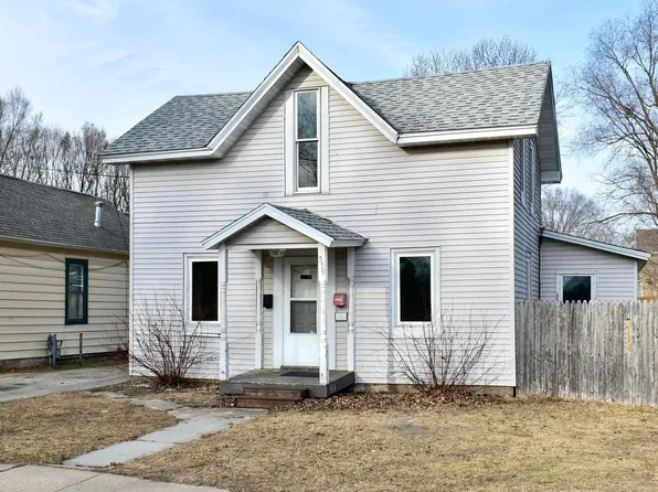 559 Olmstead St, Winona, MN 55987