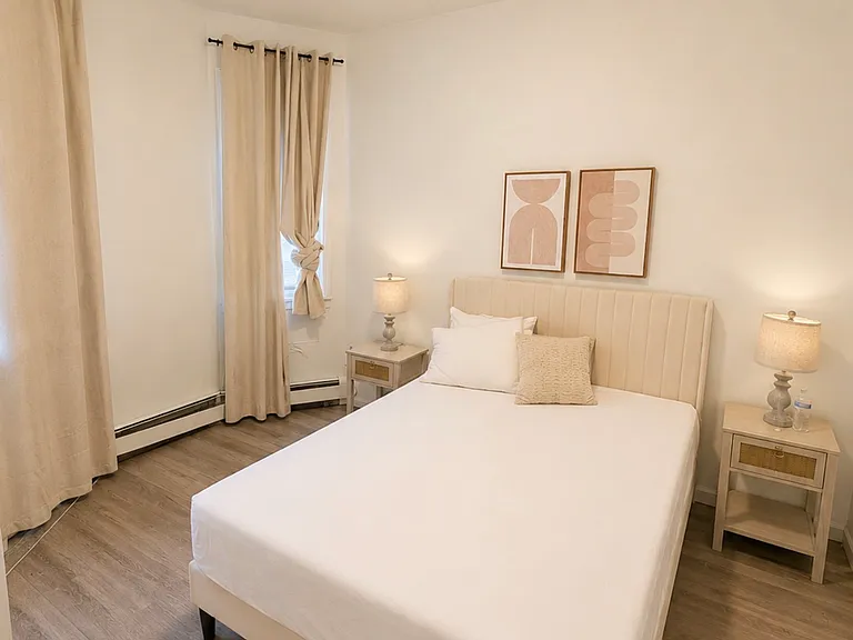 31 Irving St #1 — Photo 6