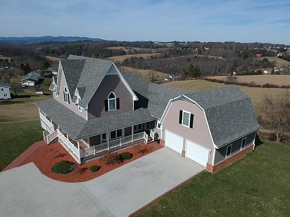 3rd image of 118 Pine Knoll Dr