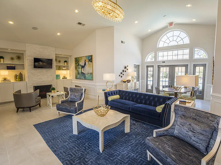 Reserve at Park West — Photo 26