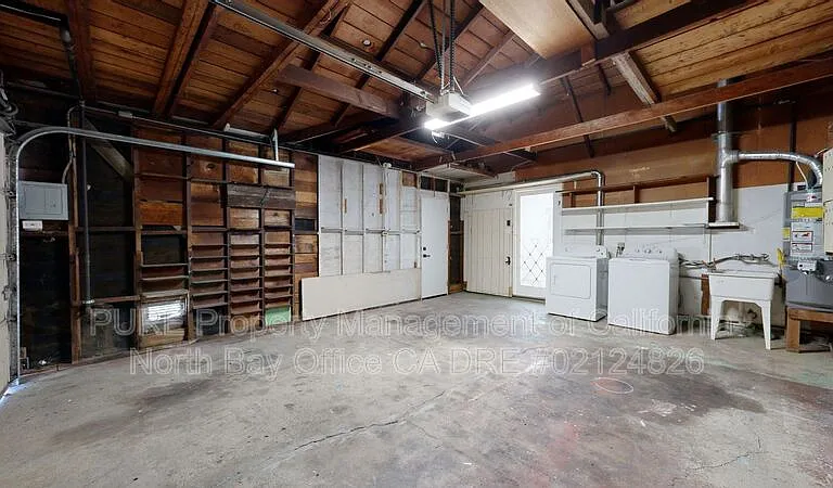 480 Washington Ct — Photo 46