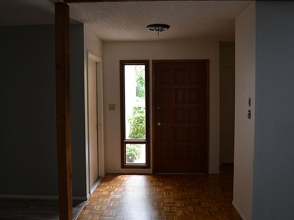 4th image of 2505 Nightingale Ln
