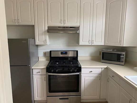 4th image of 1236 Bellevue Ave #4