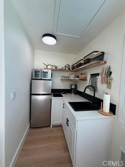 Studio, 500 sqft, $2,200 — Photo 3