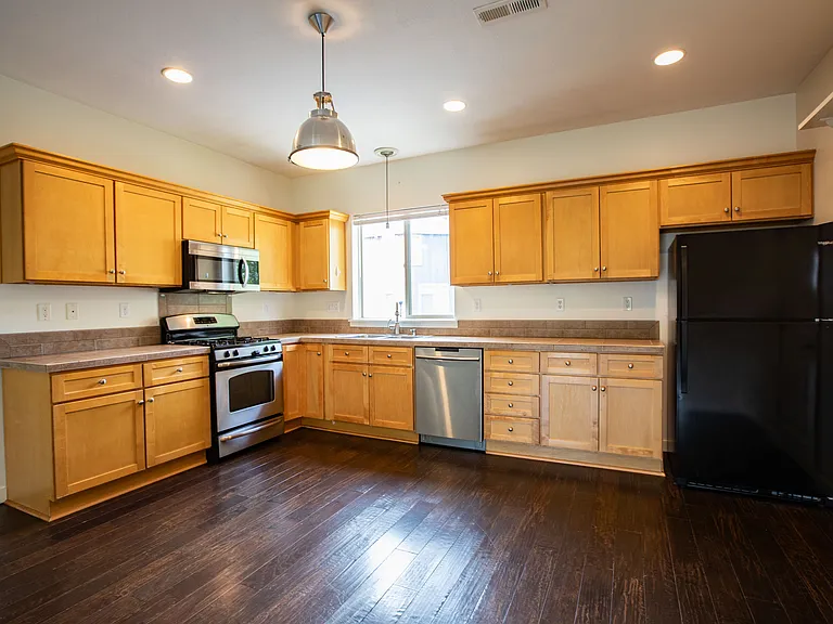 8450 NE Noelle Way — Photo 6