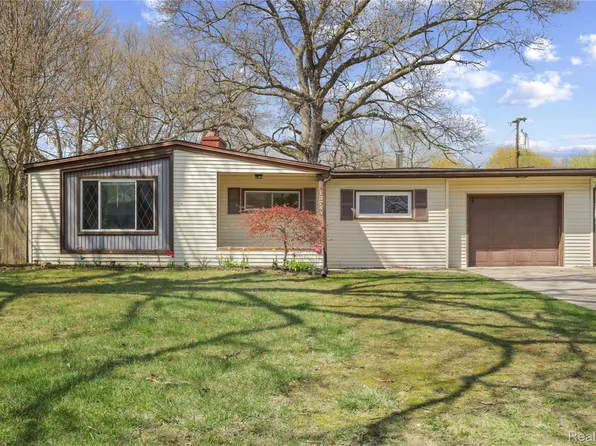 13744 Marvin St, Taylor, MI 48180