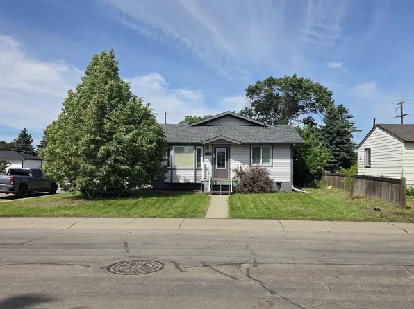 9402 153rd St NW, Edmonton, AB T5R 1R3