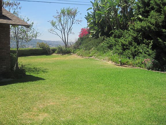 5th image of 2451 Amelgado Dr