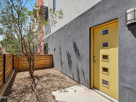 4th image of 1617 W COLTER Street #20