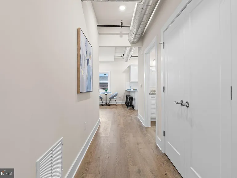 30 W Broad St #6 — Photo 12