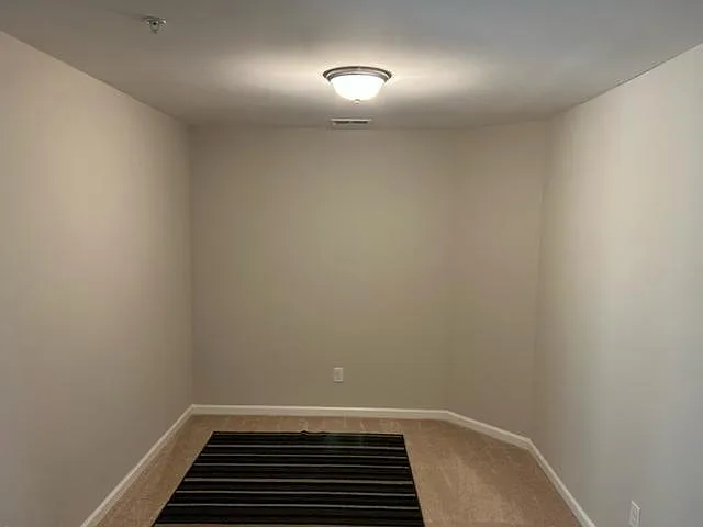 1235 Foxcroft Ln — Photo 14