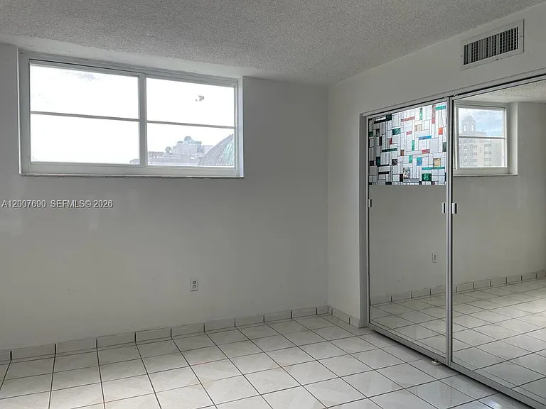 1750 James Ave #7A — Photo 5