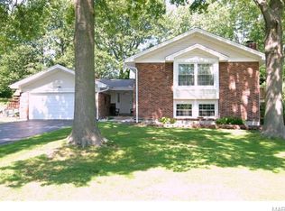 287 Amber Jack Dr, Ballwin, MO 63021