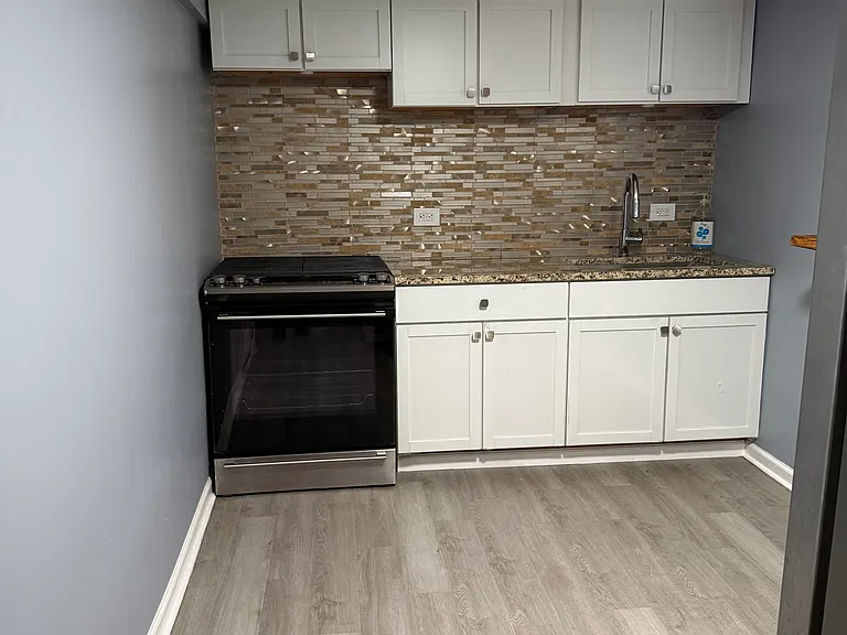 172 N La Crosse Ave #BASEMENT — Photo 8
