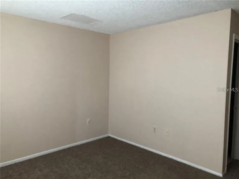 290 Flower Ln #11 — Photo 4