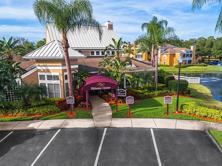 The Park at Portofino Apartments — Photo 32