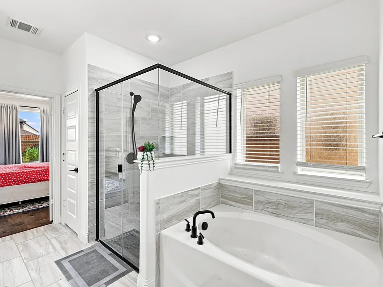 1717 Canals Dr — Photo 4