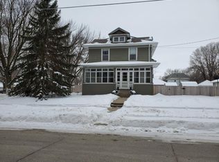 604 N Madison Ave, Mason City, IA 50401