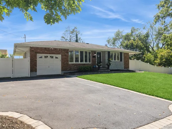 63 Hedgerow Lane, Commack, NY 11725