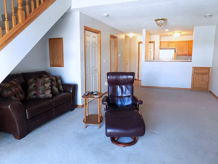 204 Locust St — Photo 7