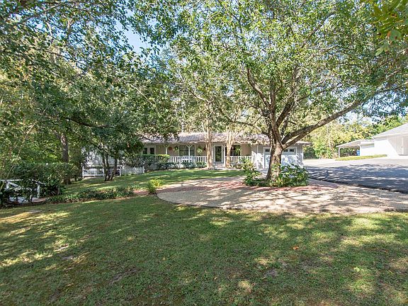 4th image of 145 Aspen Ln