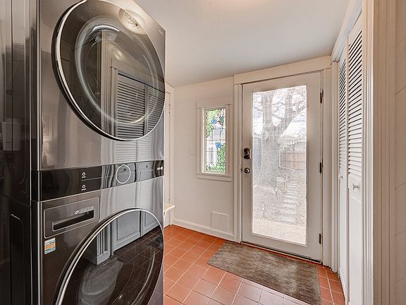 3rd image of 4563 Winona Ct