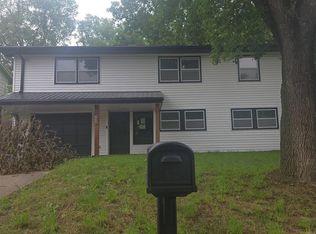 3606 Dupont St, Sioux City, IA 51104