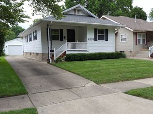 2233 S Lowell Ave, Springfield, IL 62704